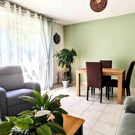 Maison 2ch, 74m², Equipee, Parking, Jardin * Saint-Julien-les-Villas